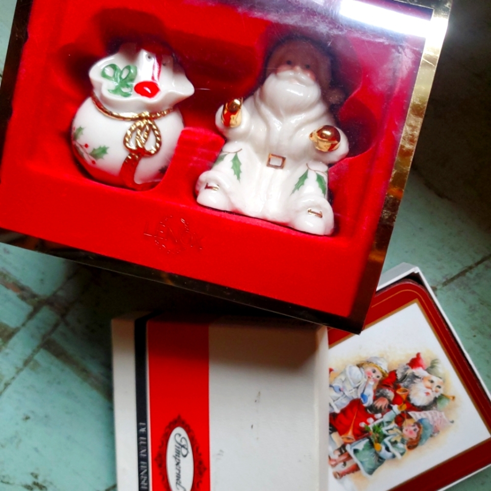 NIB Lenox 2004 Christmas Salt & Pepper Shakers & Vintage Pimpernel Coasters
